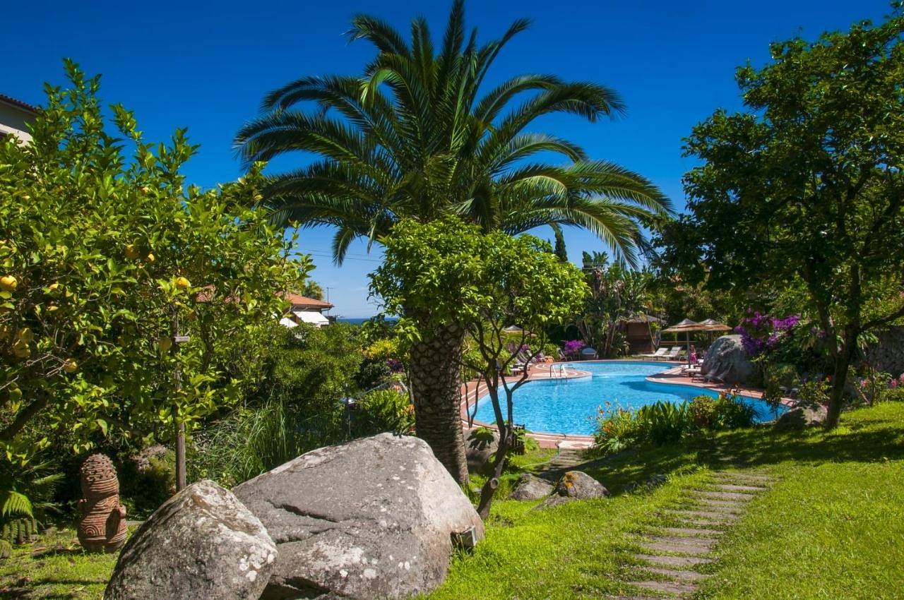 Hotel Cernia Isola Botanica in Spiaggia di Sant' Andrea, Marciana