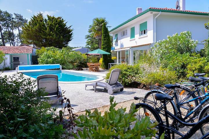 Ferienhaus für 10 Personen, mit Terrasse und Garten in Mimizan