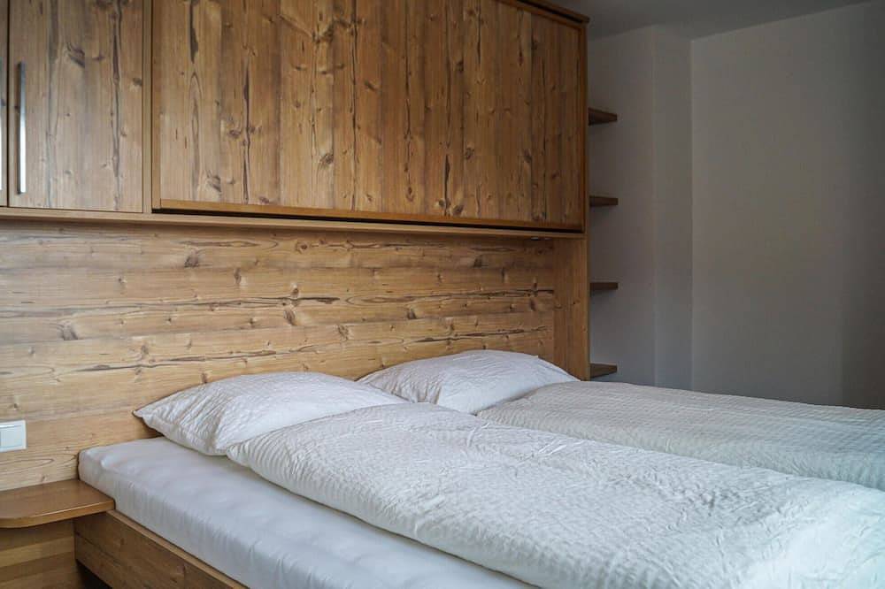 Ganze Wohnung, Ferienwohnung auf 1700m Hoehe in Tuxer Alpen, Navis