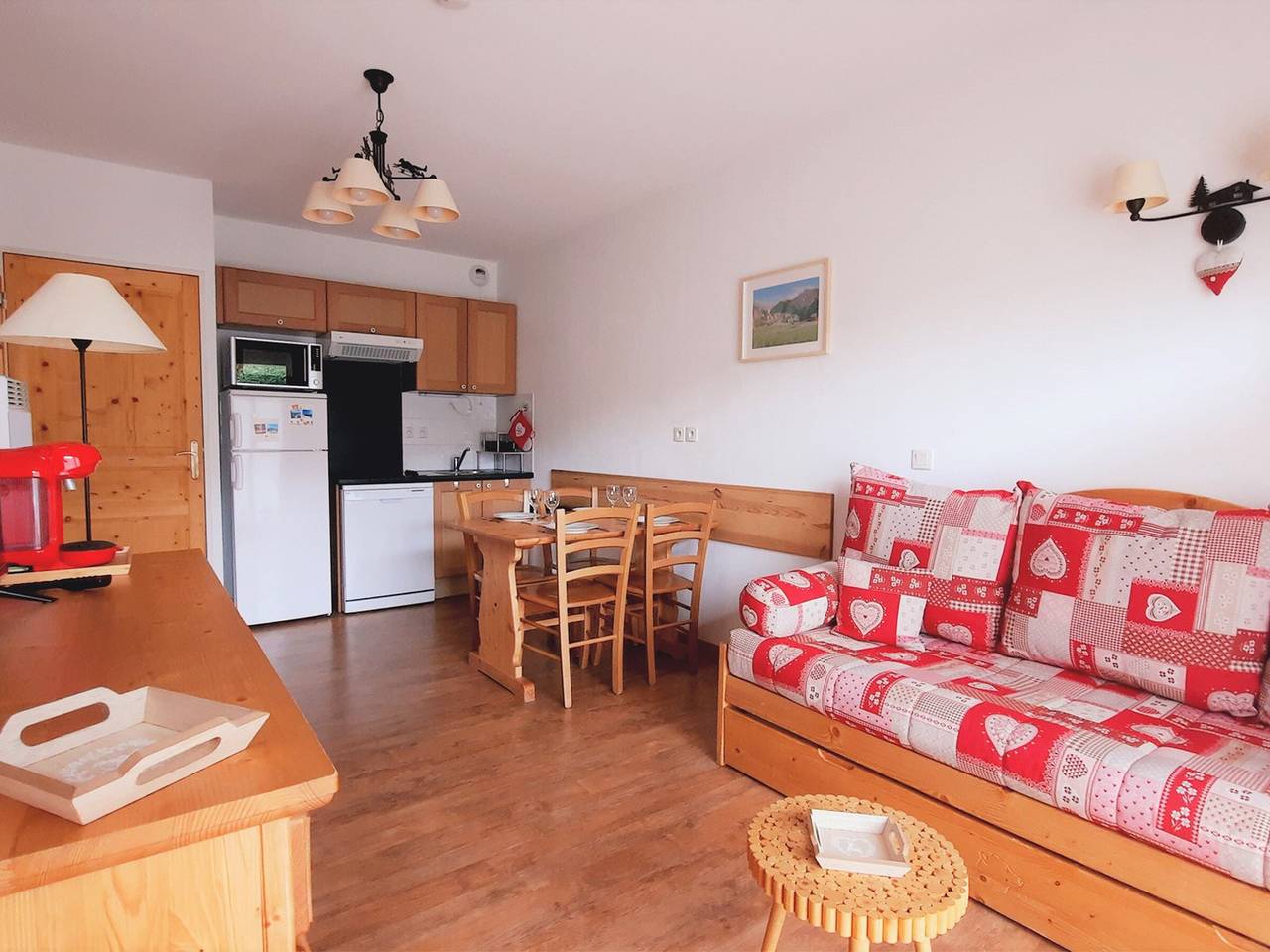 Entire apartment, 2-room cabin 6 people, pool, parking, wifi in Orcières Merlette in Orcières, Écrins National Park