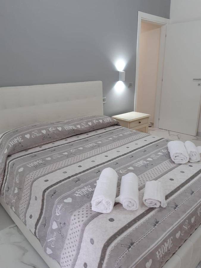 Entire apartment, Two-Bedroom Apartment in Ostia, Rome
