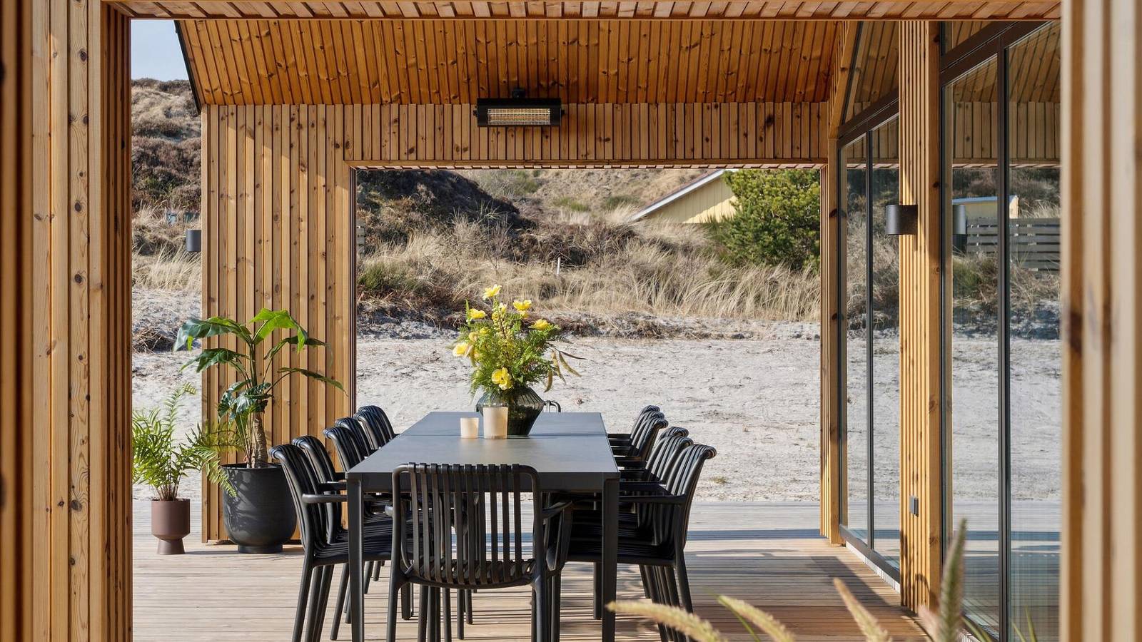 660 - Luxuriöses Poolhus in Henne mit Spa und Aktivitätsraum in Henne, Filsø See