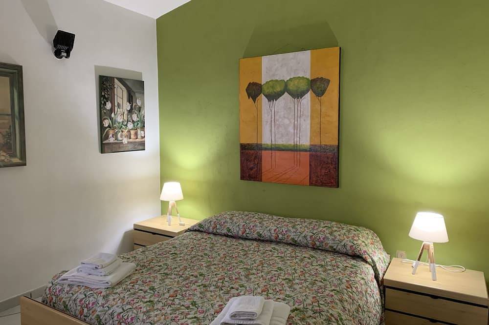 Villa frontemare con vista mozzafiato, accesso privato al mare,piscina , Wi Fi in Plemmirio, Sicilia