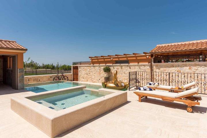 Luxury Villa Finessa Skradin 2 with Heated Pool in Skradin, Šibenik-Knin