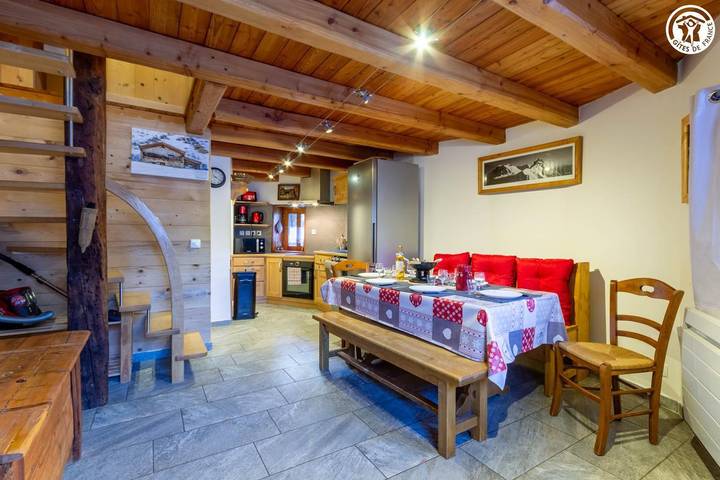 Gîte pour 6 personnes, avec terrasse, animaux acceptés