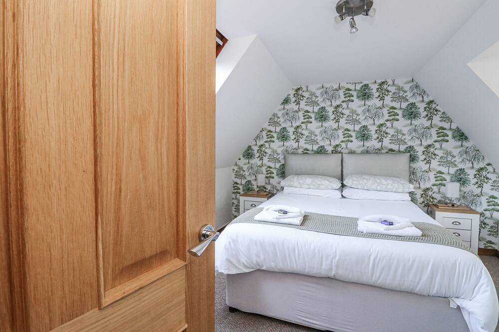 Deskford Cottage, family friendly, country holiday cottage in Nairn in Nairn, Highlands