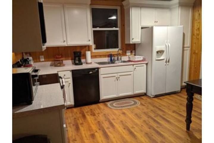 Vacation rental for 12 people, with terrace, with pets in Lake Marion