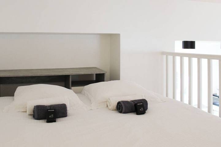 Entire apartment, Bright apartment with mezzanine in Asnières in Bois-Colombes, Hauts-de-Seine