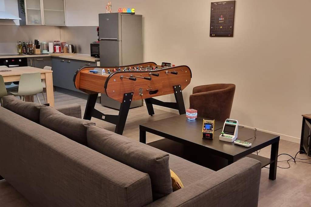 Maison climatisée " Pac-Man" entre collègues, amis, famille - barbecue - Netflix - Prime - Baby foot 50cts - jusqu'à 9 personnes - in Saint-Seurin-sur-l'Isle, Région de Libourne