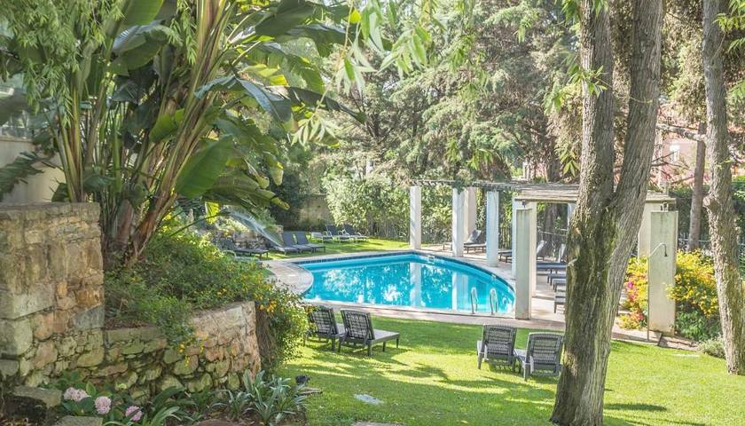 BnB für 3 Personen, mit Terrasse und Garten sowie Pool und Ausblick in Metropolregion Lissabon