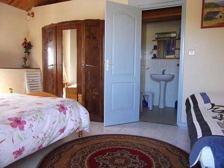 Gîte pour 3 personnes, avec jardin à La Cresse - 3