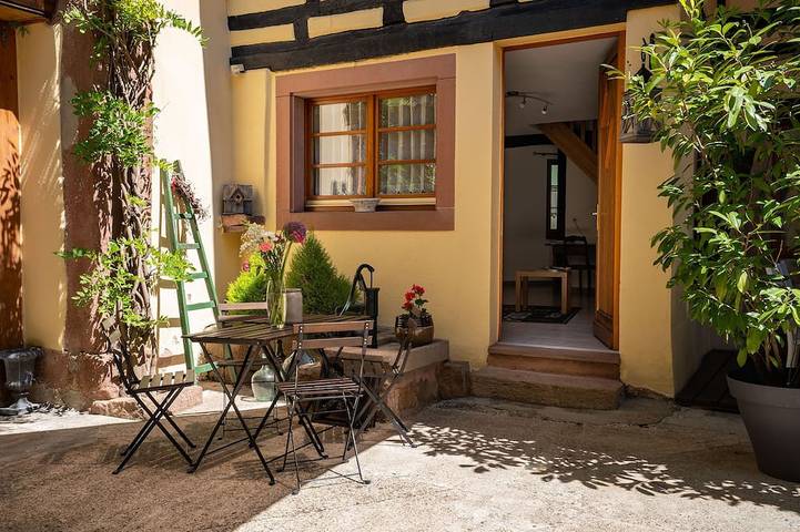 Location de vacances pour 2 personnes, avec jardin et terrasse à Saint-Hippolyte