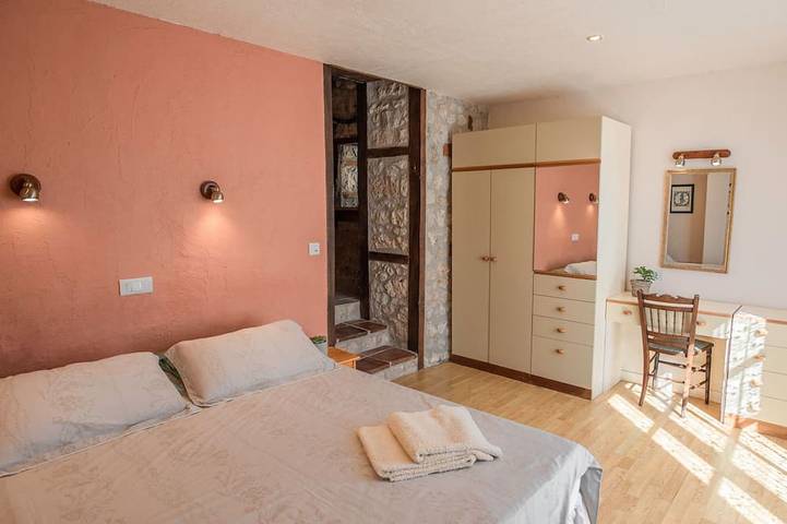 Location de vacances pour 2 personnes, avec jardin à Roquecor - 4