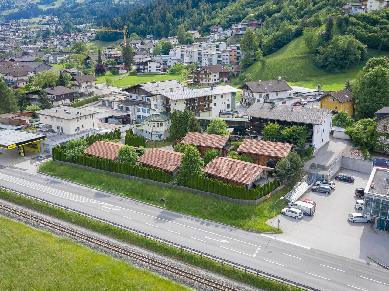 Ganze Wohnung, Kleines, feines Apartment mit Saunazugang in Tuxer Alpen, Fügen