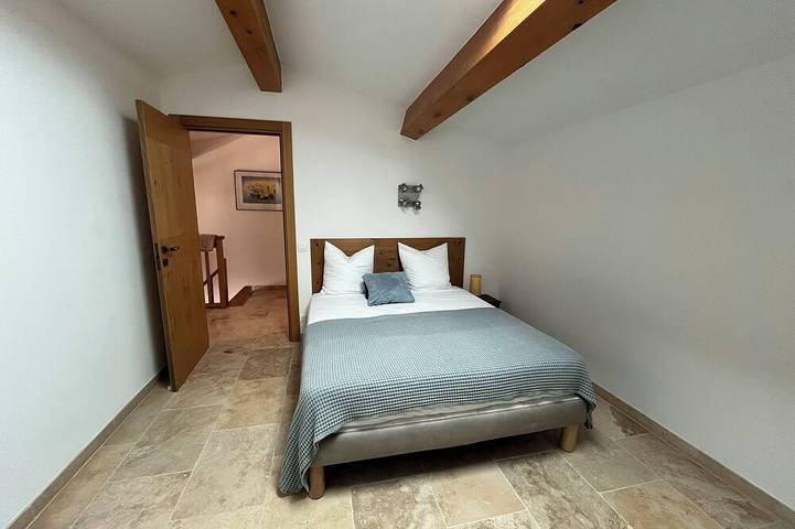 Location de vacances pour 6 personnes, avec terrasse et jardin dans Marineland (Juan-les-Pins) - 3