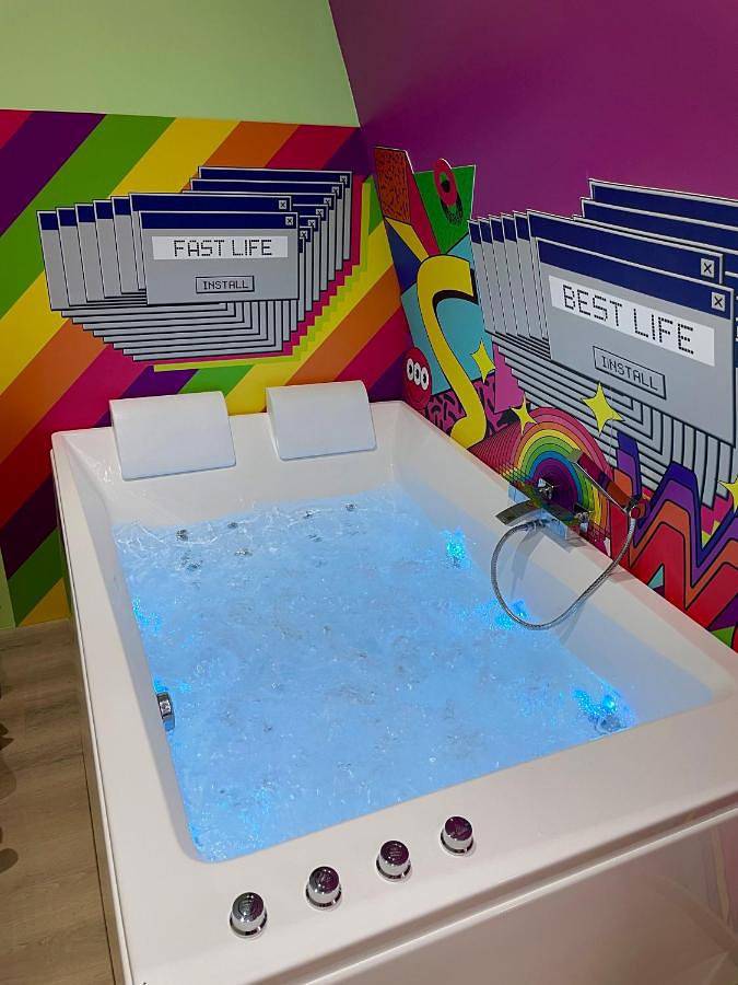 Location de vacances pour 4 personnes, avec terrasse ainsi que jacuzzi et sauna dans Hastière-par-delà - 3