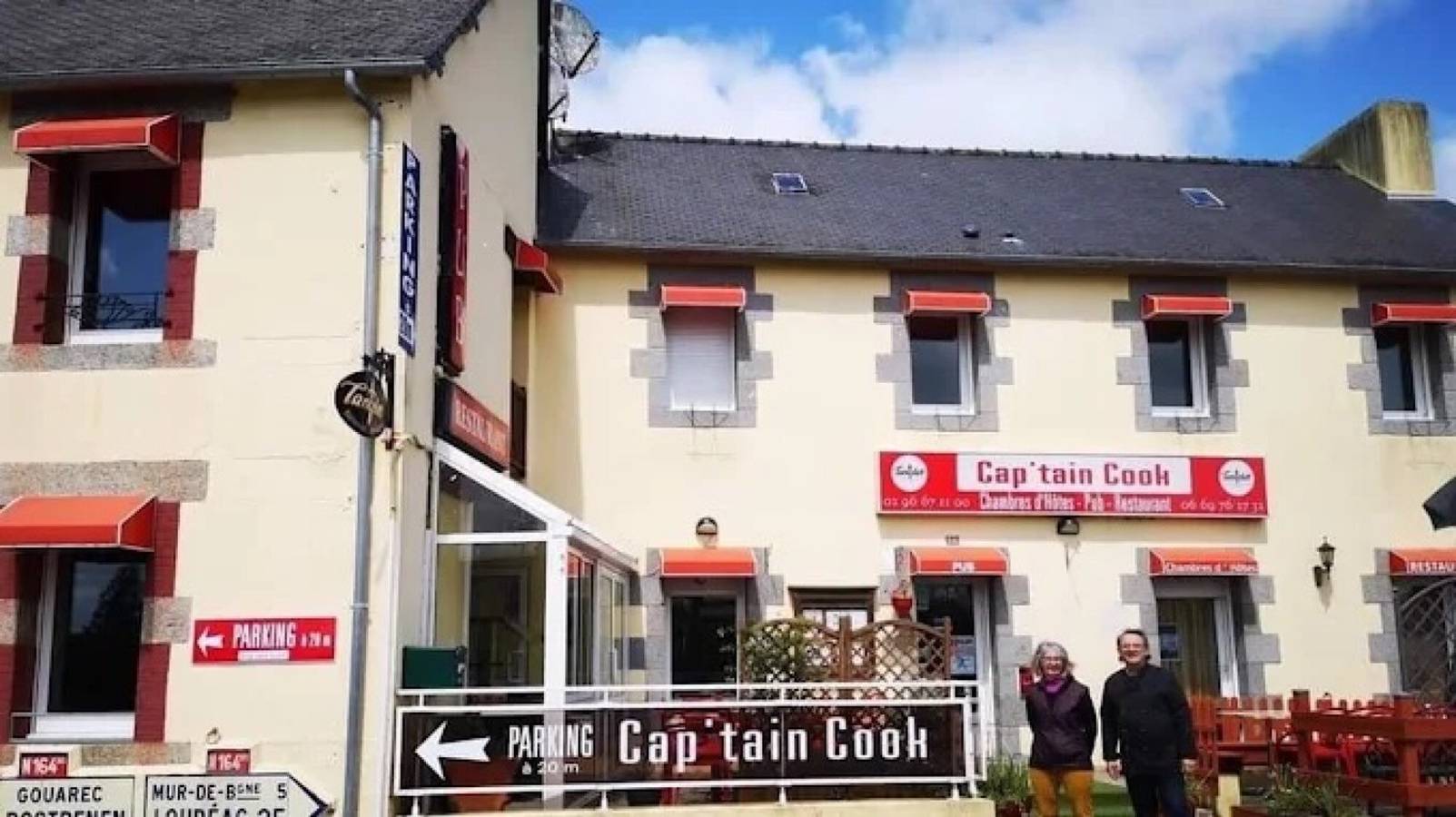 Camera doppia con bagno privato e Wi-Fi in B&B in Caurel, Guingamp Regione