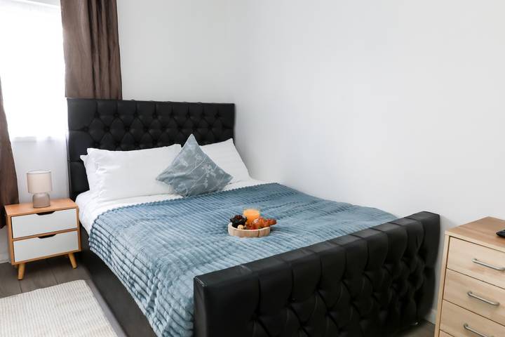 Holiday letting for 4 people, child-friendly in Stoke-on-Trent