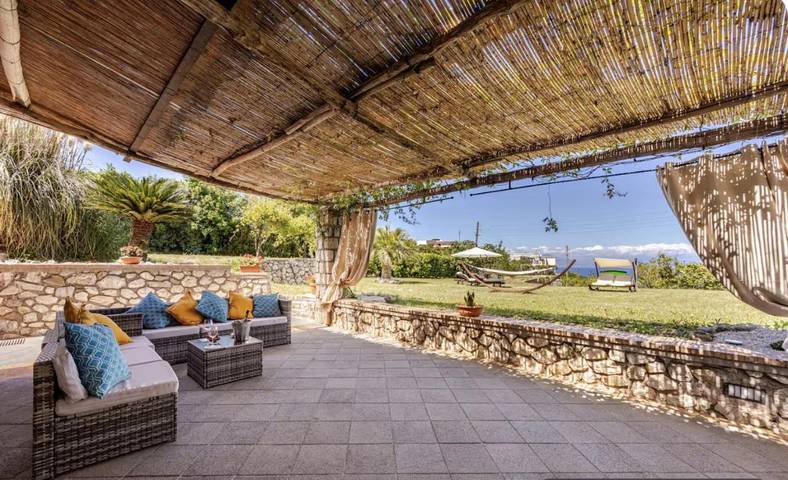 Villa für 6 Personen, mit Garten und Ausblick, mit Haustier