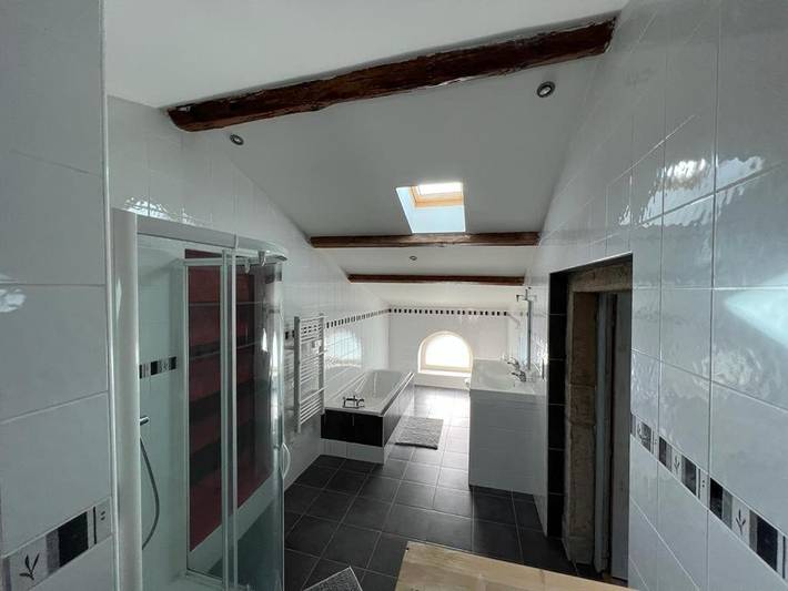 Gîte pour 12 personnes, avec terrasse à Pélussin - 3