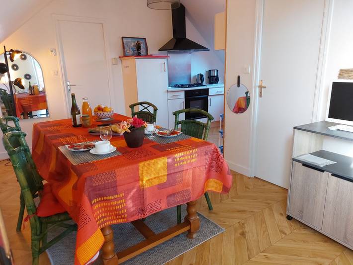 Gîte pour 2 personnes, avec vue ainsi que terrasse et jardin, animaux acceptés à Plougonvelin - 2
