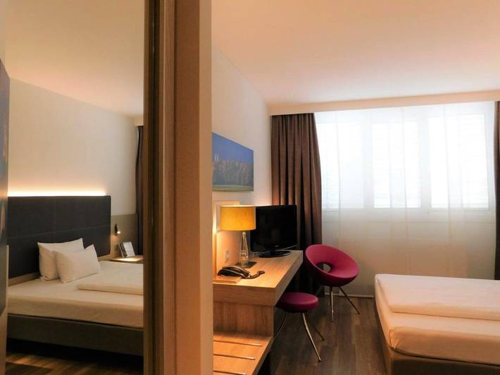 Hotel für 3 Personen, mit Terrasse, mit Haustier in Unterföhring - 2