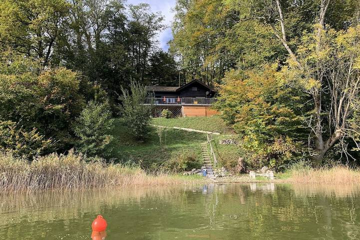 Ferienhaus für 6 Personen, mit Balkon und Whirlpool sowie Garten am Simssee