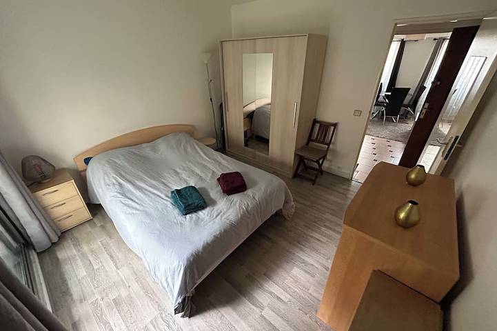 Appartement entier, Lovely Family Stay - Two  Bedroom - Right Edge of Paris in Clichy, Hauts-de-Seine