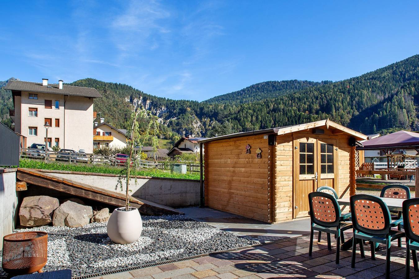 Ferienhaus 'Dimora Dajana' mit Bergblick, privater Terrasse und Wlan in Mezzano, Fleimstaler Alpen