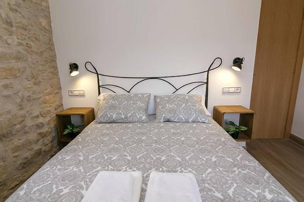 Casa rural (alquiler íntegro) La Bodega de Puy para 8 personas in Graus, Pirineos