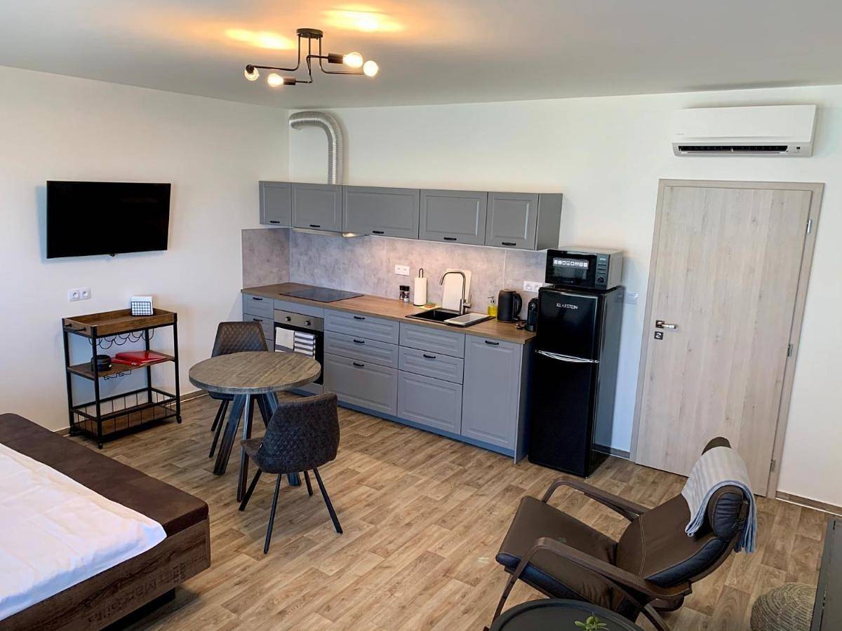 Geheel appartement, Apartmán C16 Mikulov in Mikulov, Zuid-Moravië