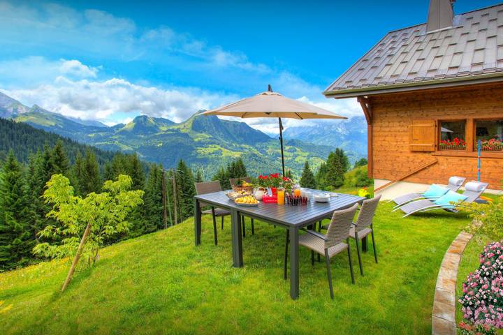 Chalet pour 8 personnes, avec Balcon ainsi que Terrasse et Jardin à La Clusaz - 2