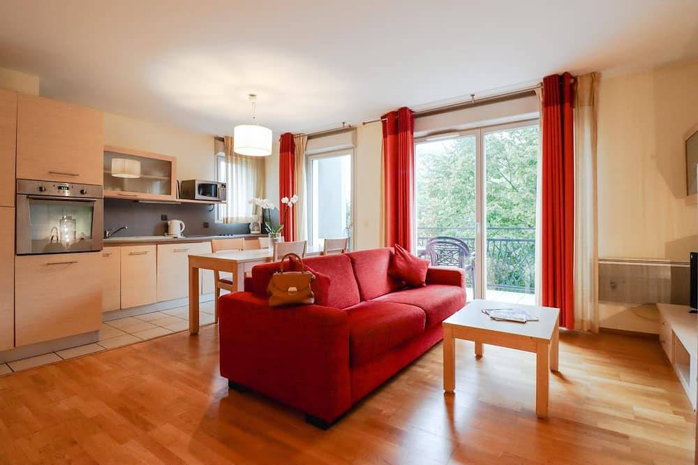 Nature Escape with Balcony – Relax & Explore Top Local Attractions Nearby in Divonne-les-Bains, Gex