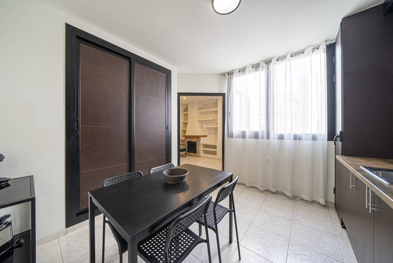 Entire apartment, Holiday apartment for 6 people in El Barrio, Alicante