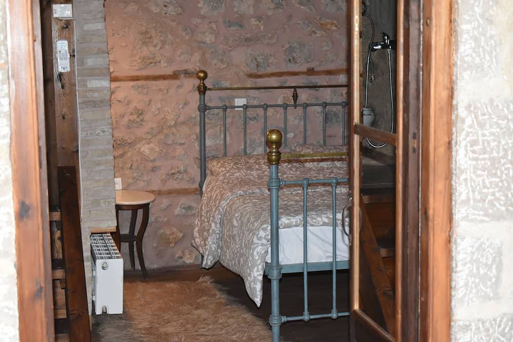 Litle Stone Maisonette in Fokida