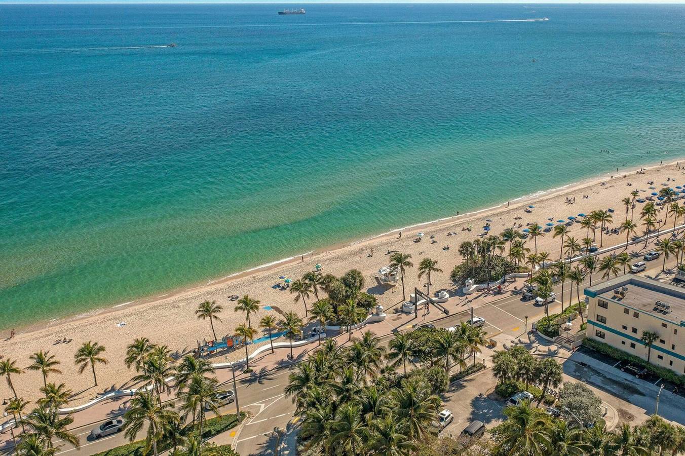 Apartamento entero, Beach Condo / King Bed / Lush Patio w/ Bbq / Birch Key One in Central Beach, Fort Lauderdale