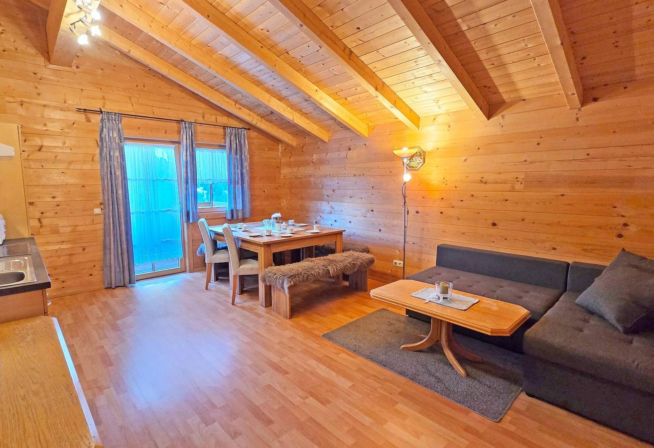 Hel ferielejlighed, Kombi "Almrausch &amp; Edelweiß" für 6 bis 10 Personen in Bad Gastein Området, Ski Amadé