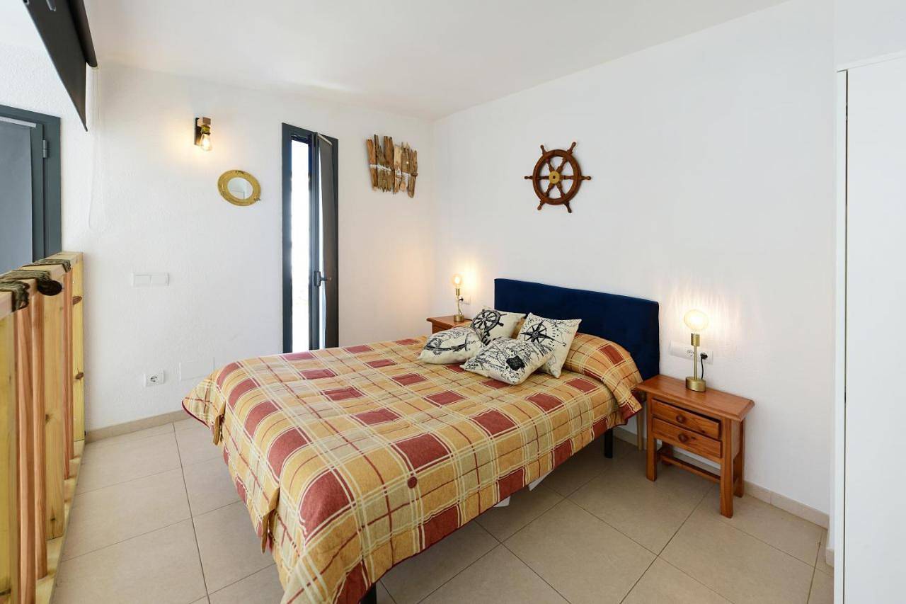 Appartamento intero, Dúplex Luminoso en el centro de Cadaqués in Platja Gran (Cadaques), Cadaques