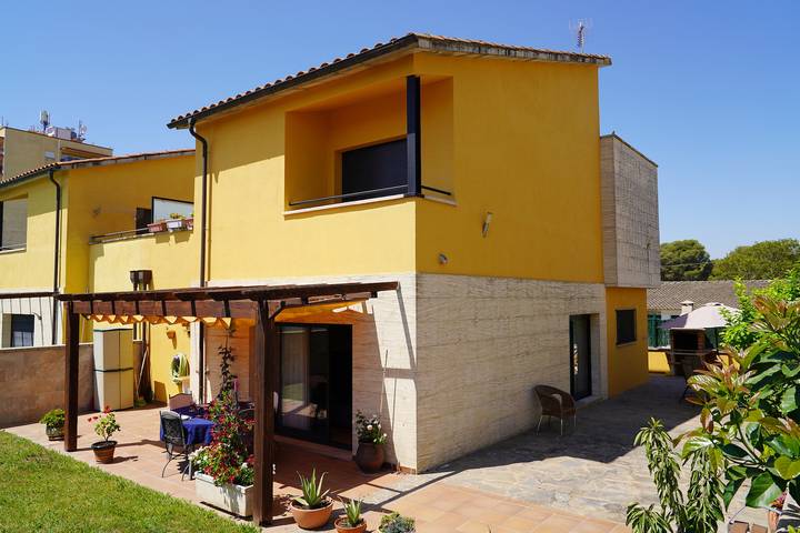 Ferienhaus für 8 Personen, mit Garten und Terrasse in Sant Pere Pescador
