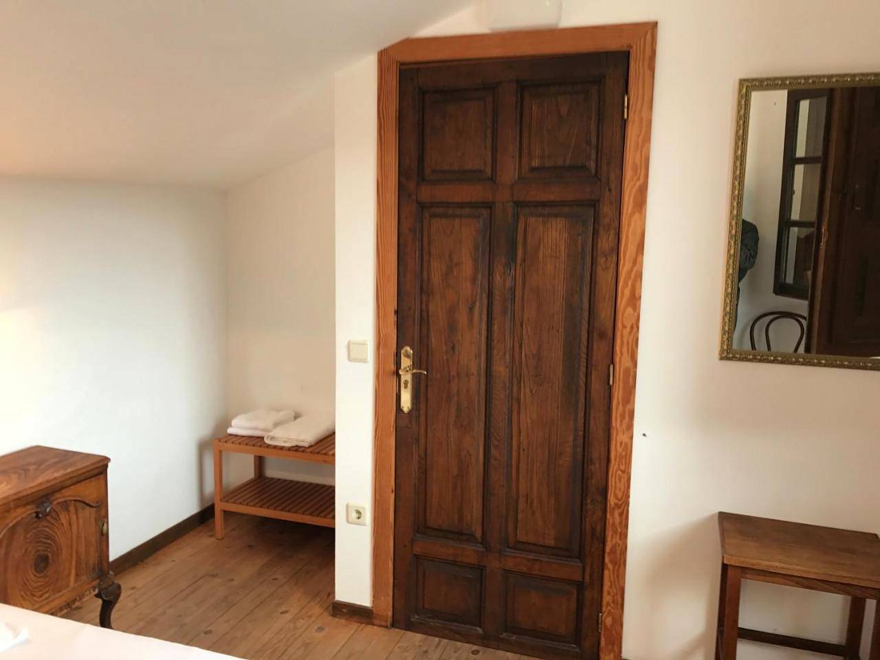La Casa Del Reloj in Molinaseca, El Bierzo