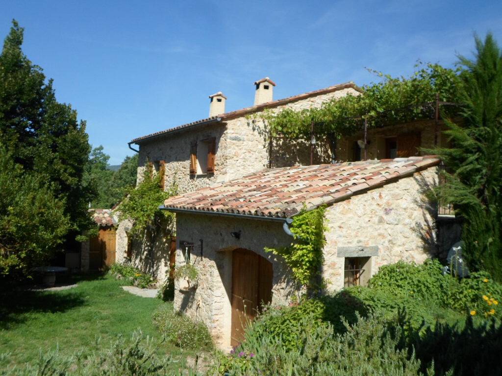 Le Gîte Jaune à Ampus in Ampus, Région de Draguignan
