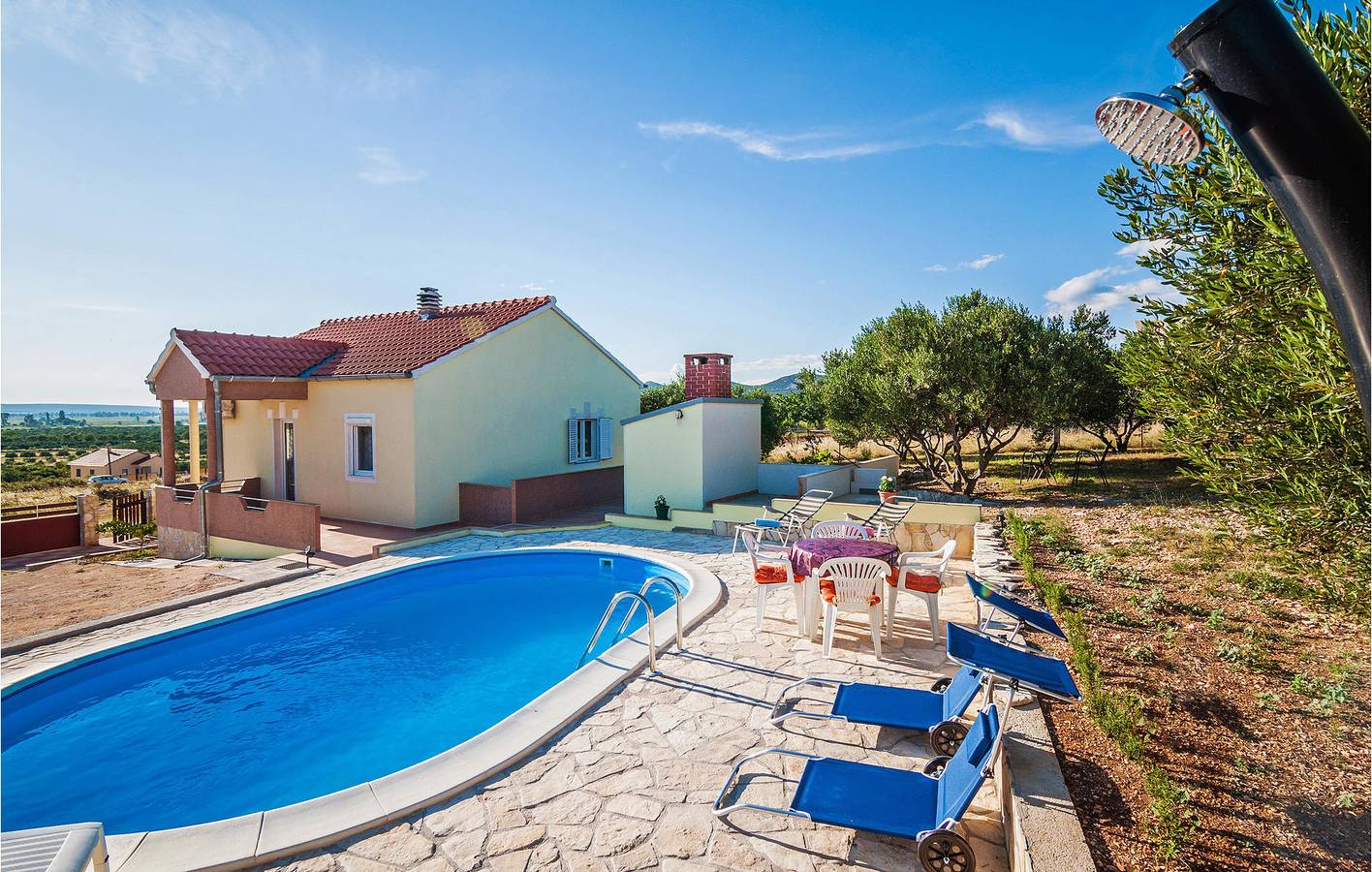 Ferienhaus für 6 Personen mit Seeblick in Pakostane, Zadar