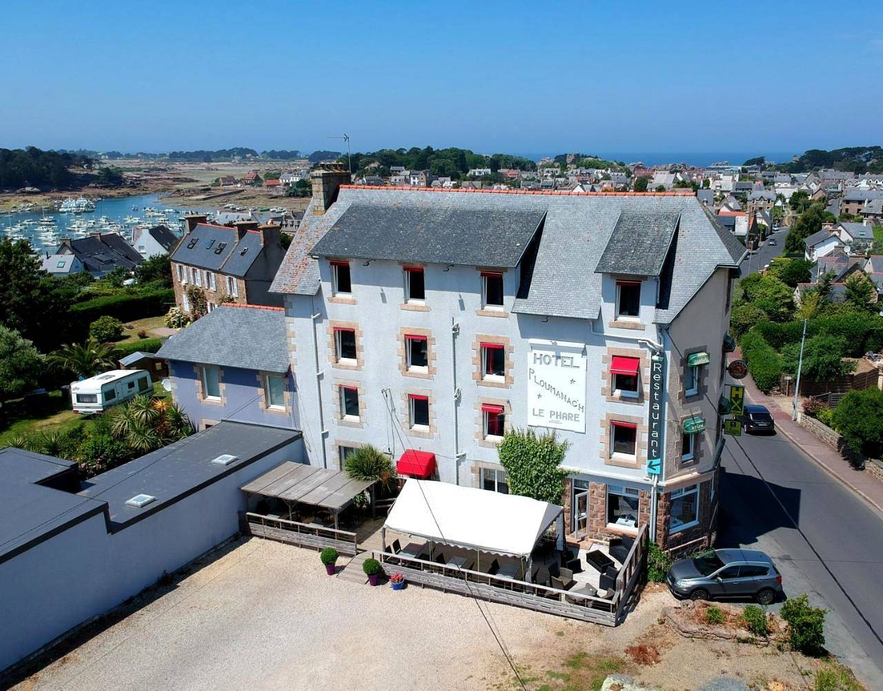 Hotel Restaurant Le Phare in Perros-Guirec, Côte de Granit Rose