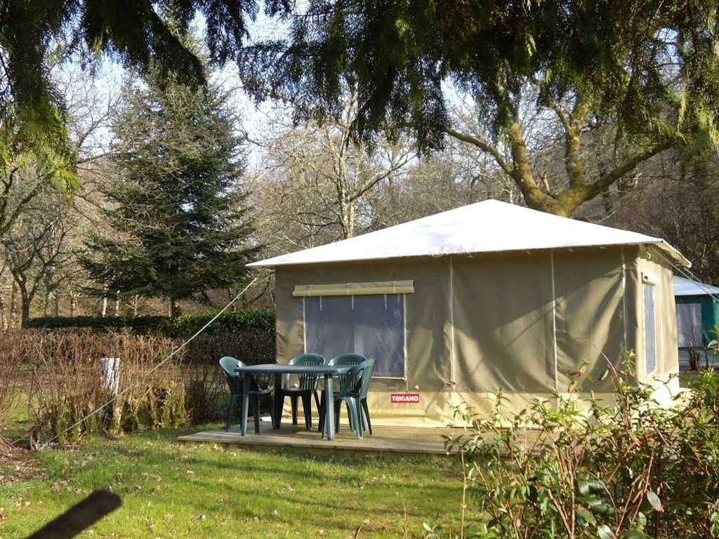 Camping 3 étoiles - Piscine  - ccafeea in Huelgoat, Châteaulin und Umgebung