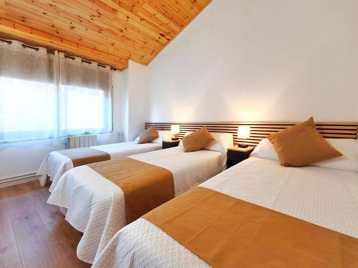 Location de vacances pour 7 personnes à La Pobla de Lillet - 2