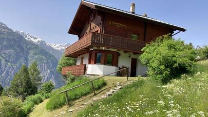 Gîte pour 4 personnes, avec vue et jardin, animaux acceptés à St. Niklaus