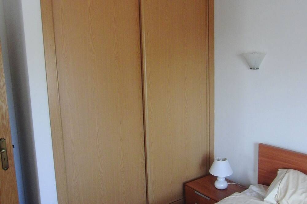 Cozy House Casa Ferienhaus | Swimming Pool | Algarve | 10min beach | Ev station in Moncarapacho, Parque Natural da Ria Formosa