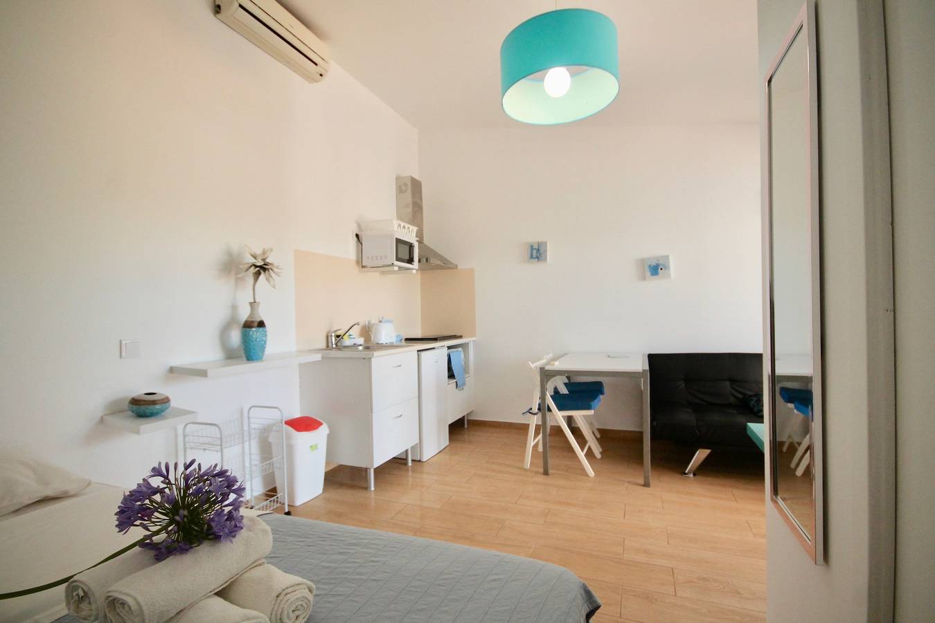 Studio entier, Studio charmant à Faro avec piscine 25 m² in São Pedro, Faro