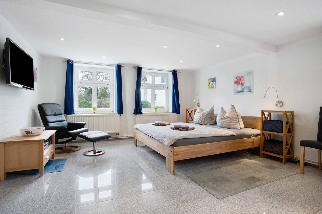 Apartamento entero, Apartamento 'Bäckerhus - Ferienwohnung 1' con terraza privada y Wi-Fi in Wiek, Rügen