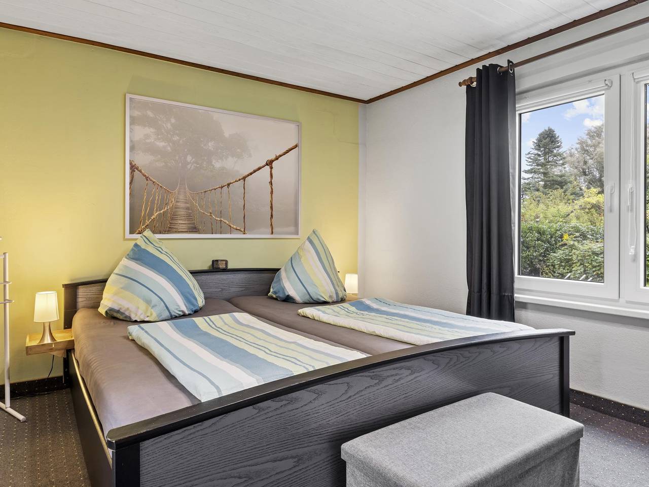 Gemütlicher Bungalow direkt am See mit Ruderboot in Jabel, Mecklenburgische Seenplatte